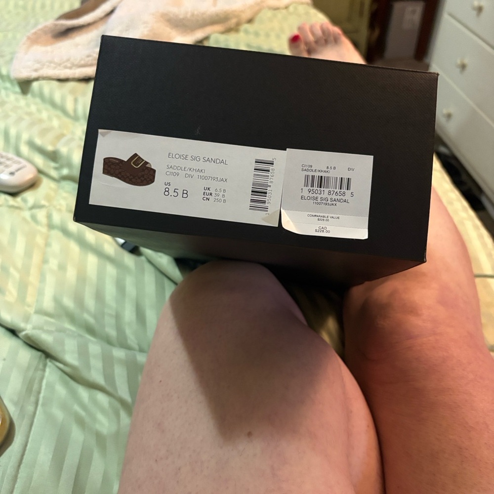 Coach Women's Brown Patterned platform - Picture 4 of 5